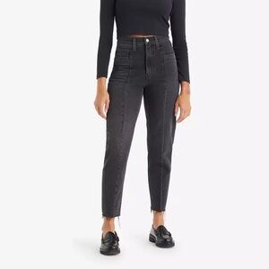 Levi's High-Waisted Altered Mom jeans black wash women’s size 30
